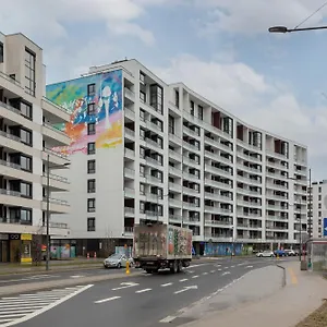artistic-oliborz-apartments-by-renters.warsawhotelspoland.com/