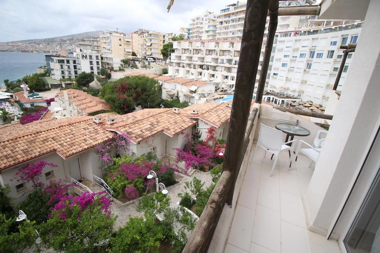 The Bay Apartments Sarandë 0*,